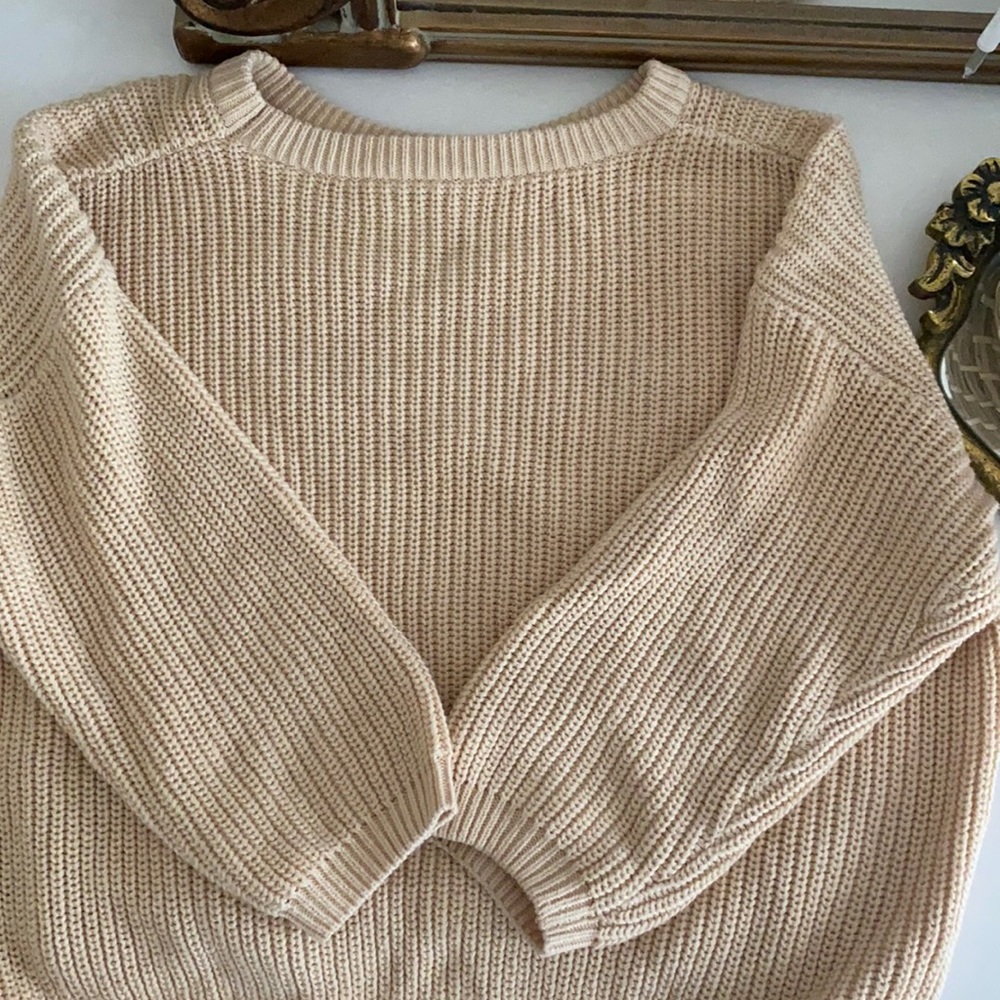 Extra Cropped Beige Knit Sweater (XS)